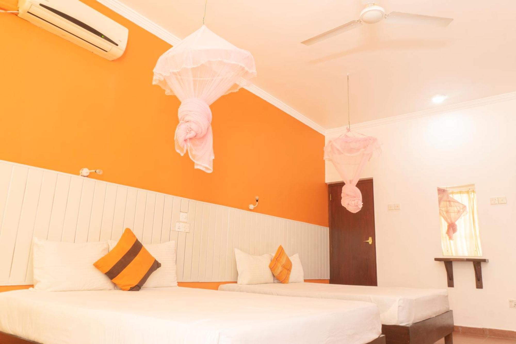 Blumarine Guest House Negombo Pokoj fotografie
